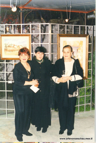 SILVIA DE MIGUEL, SU HIJA Y SU MADRE